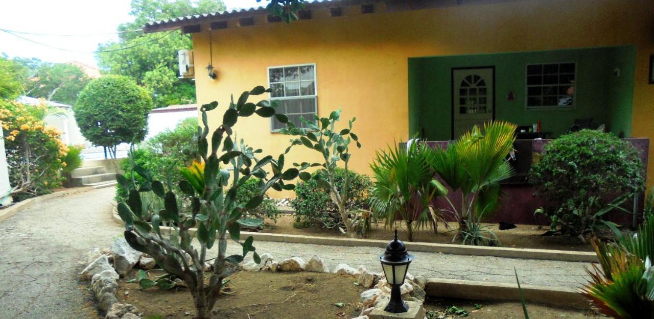 Happy Turtle Apartments Willemstad Extérieur photo